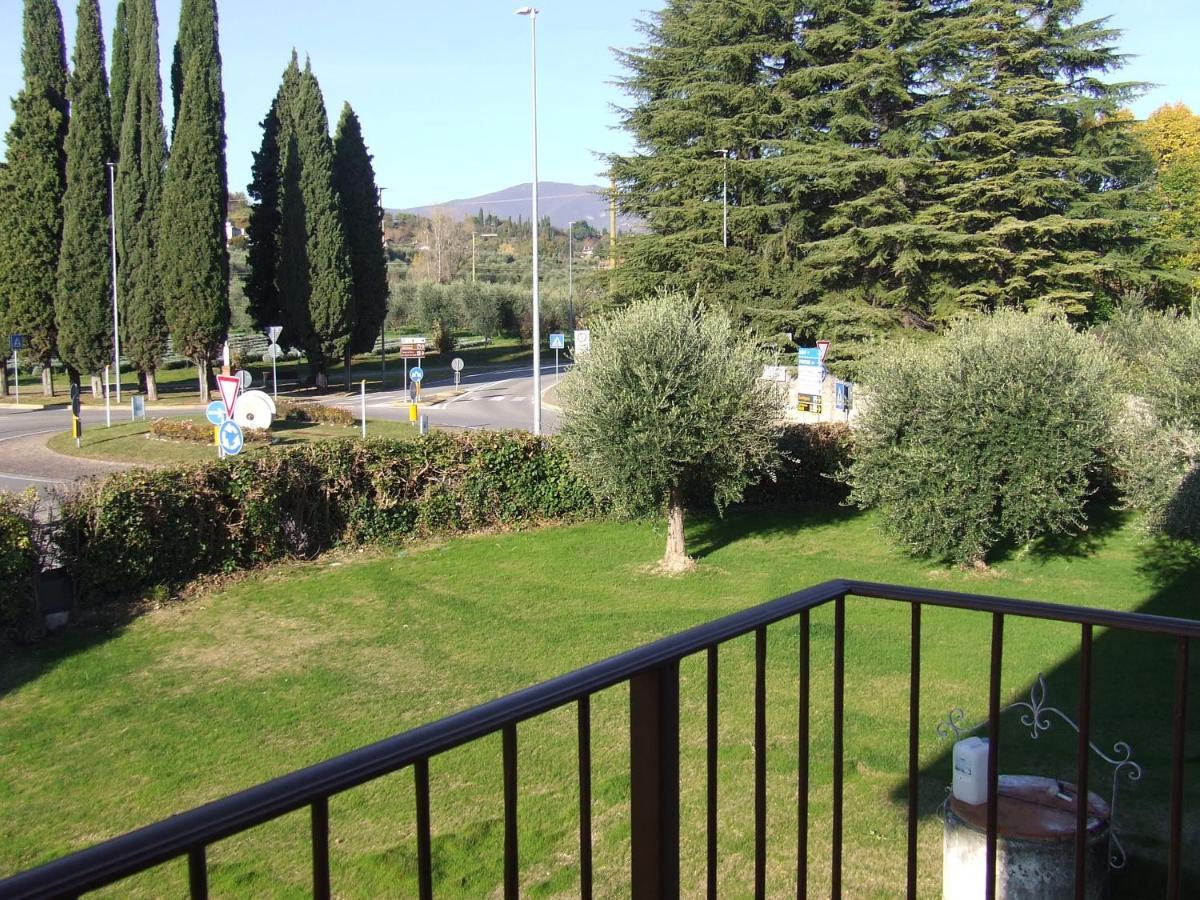 Bilocale Papavero, Magnolia O Girasole San Felice del Benaco Bagian luar foto