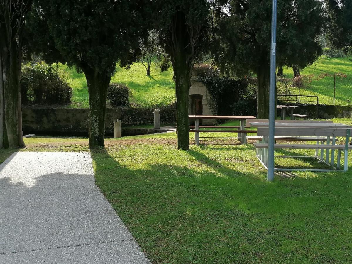 Bilocale Papavero, Magnolia O Girasole San Felice del Benaco Bagian luar foto